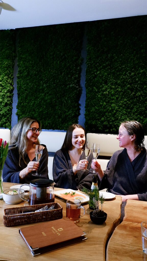 Private Karelia room- lounge - lumch - Spa - Sauna and dinner - russian food - Banya No.1- Chiswick